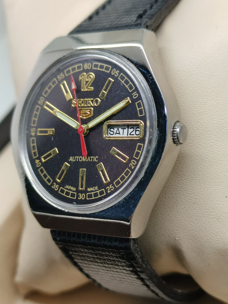 Seiko 5 Vintage Stainless Steel – Refurbished Everyday Wear