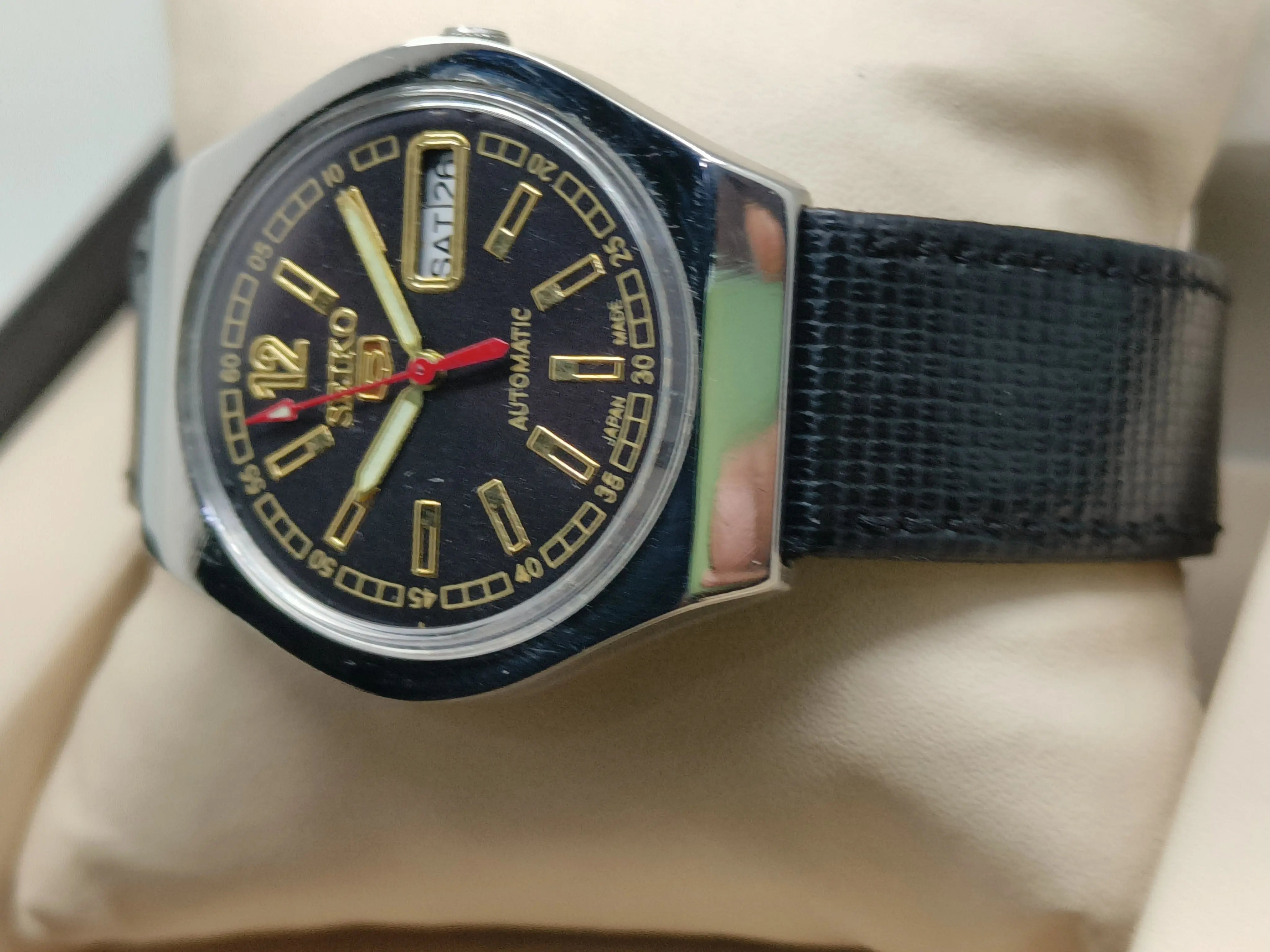 Seiko 5 Vintage Stainless Steel – Refurbished Everyday Wear National Watches