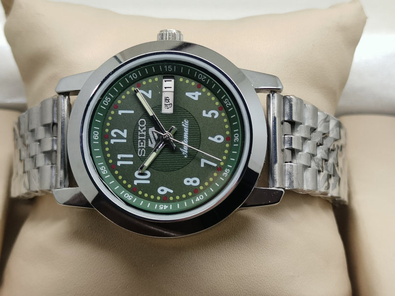 Seiko 5 Vintage Day/Date Original – Refurbished Piece