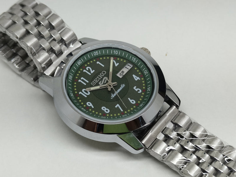 Seiko 5 Vintage Day/Date Original – Refurbished Piece