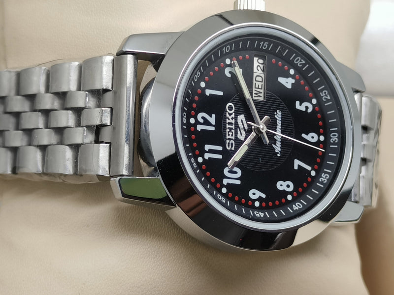 Seiko 5 Vintage Automatic Sports – Restored Tough Build