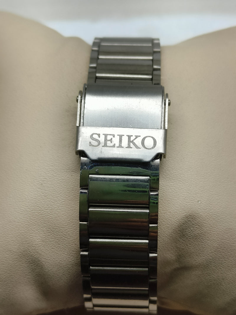 Seiko 5 Vintage Dual Tone – Refurbished Elegant Watch