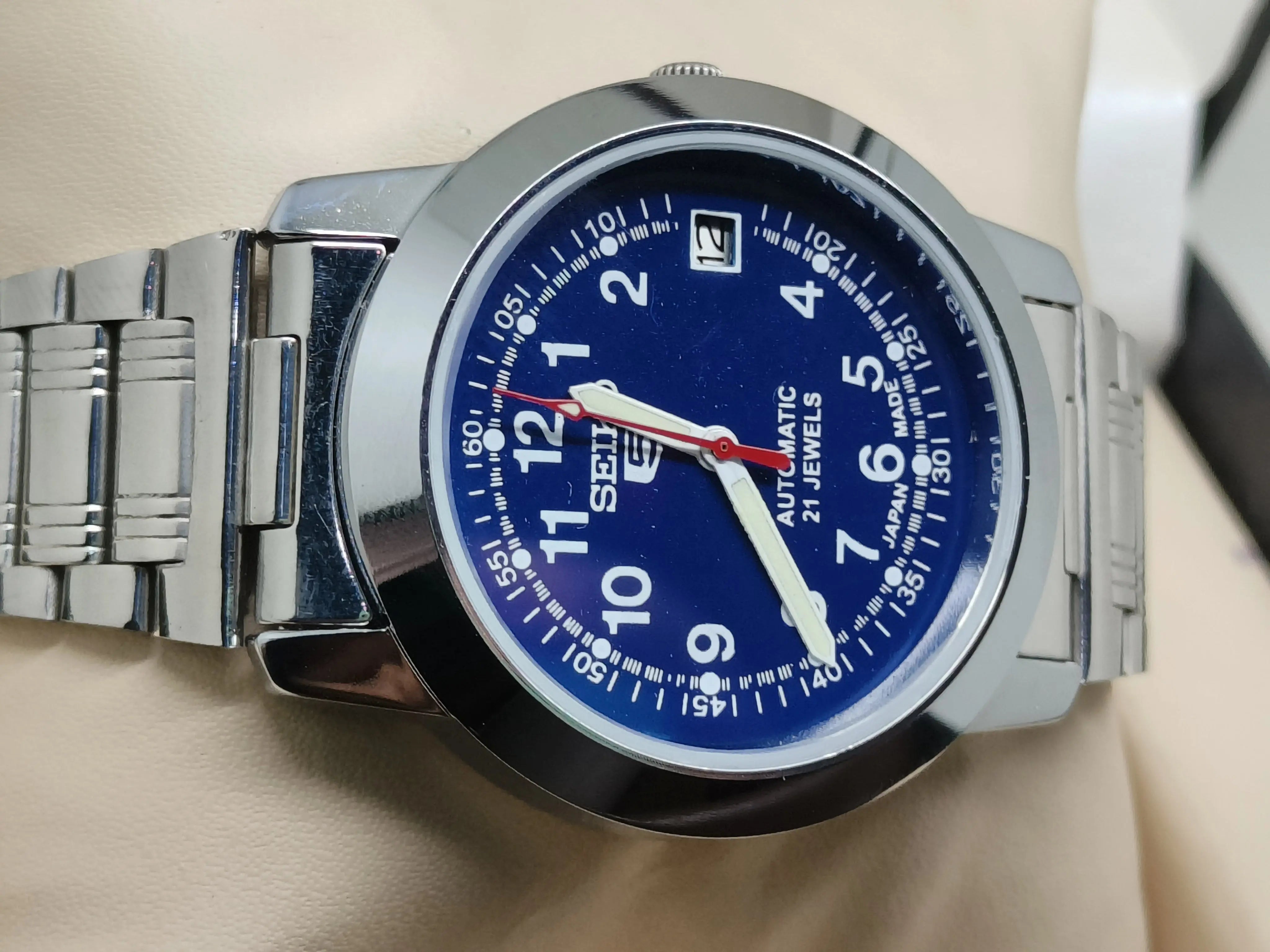 Seiko 5 Vintage Champagne Dial – Restored Dress Watch National Watches