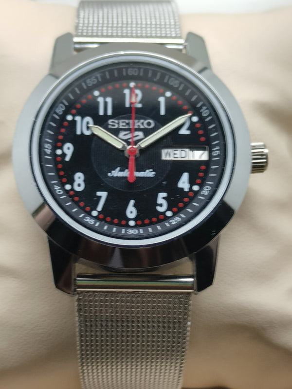 Seiko 5 Vintage Lime Green Dial – Refurbished Bold Style