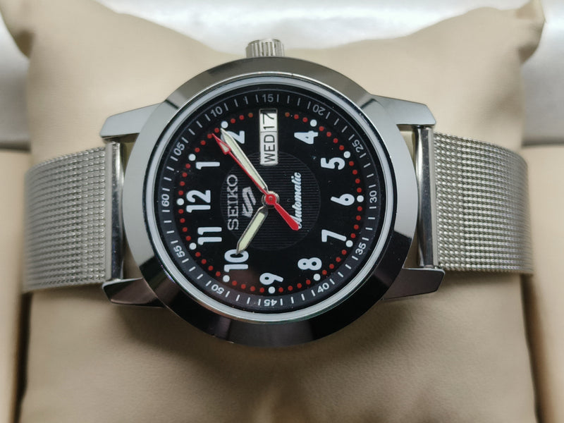 Seiko 5 Vintage Lime Green Dial – Refurbished Bold Style