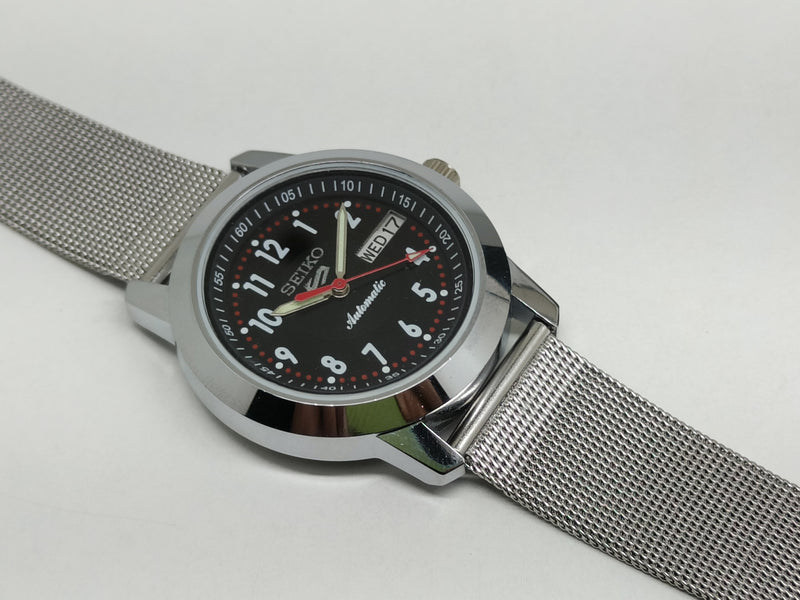 Seiko 5 Vintage Lime Green Dial – Refurbished Bold Style