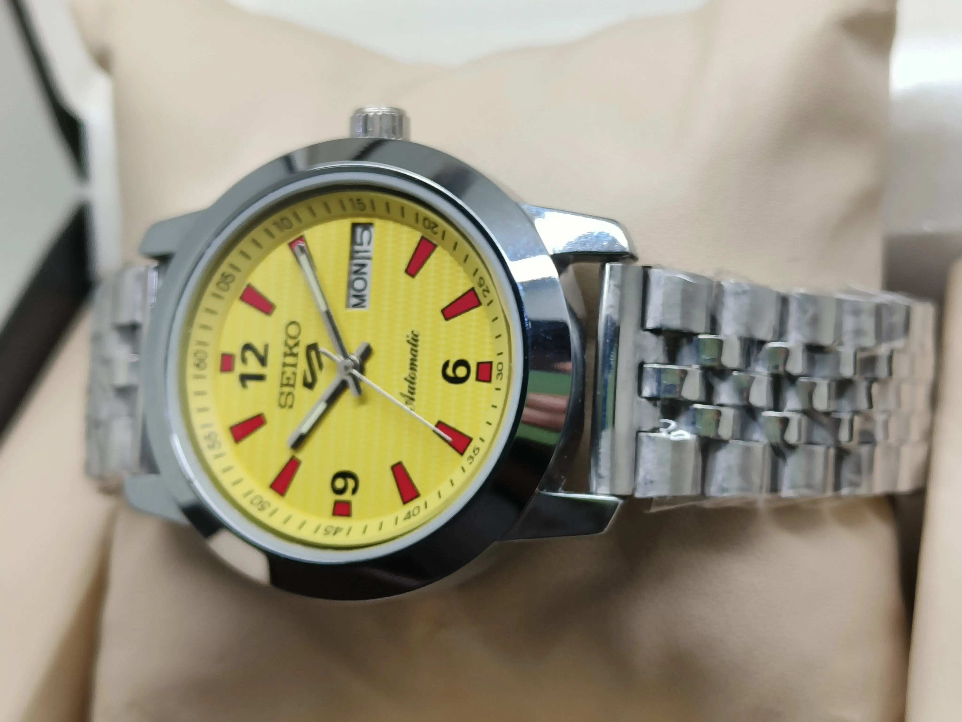 Seiko 5 Vintage Orange Dial – Restored Statement Watch National Watches