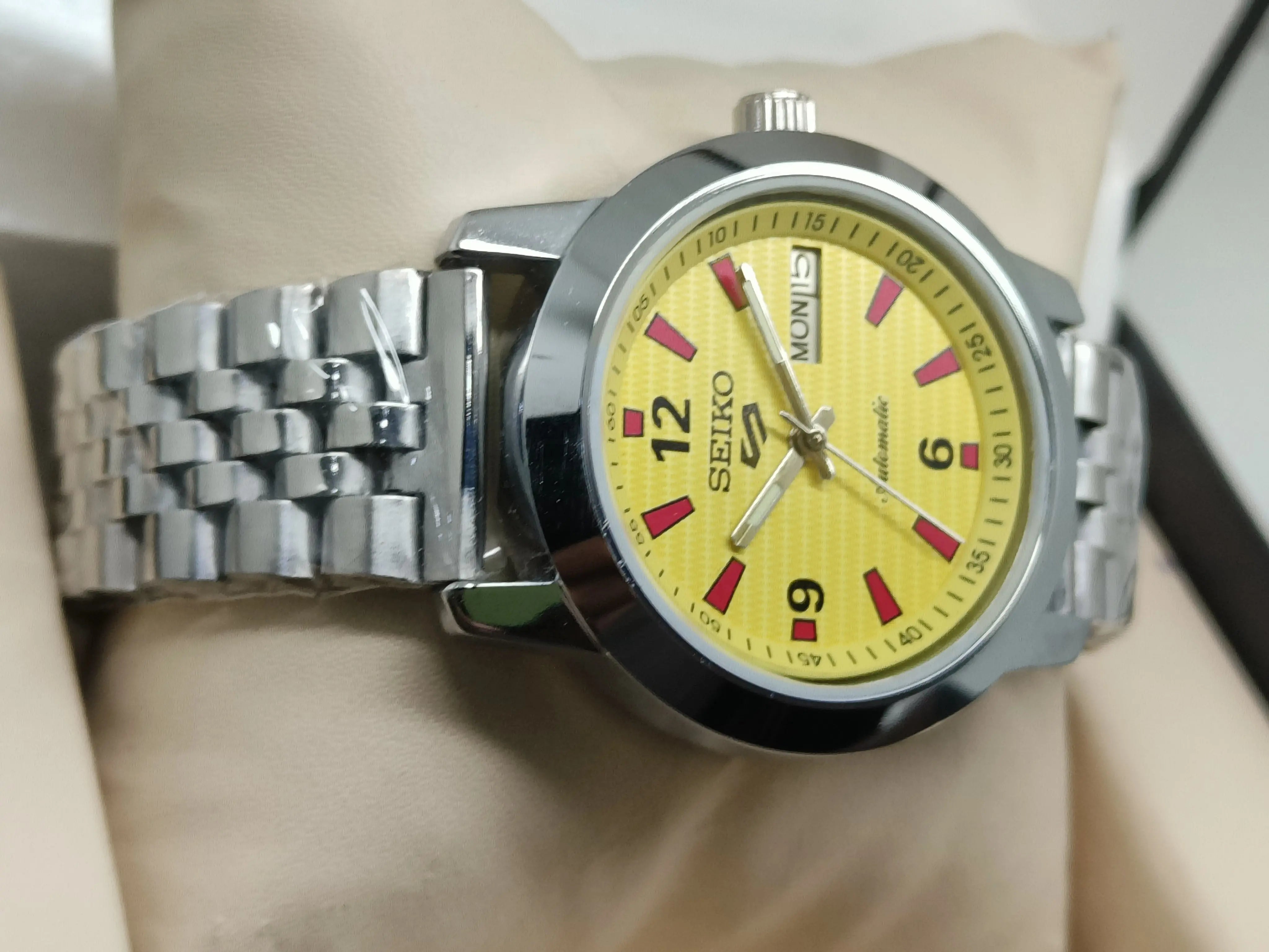Seiko 5 Vintage Orange Dial – Restored Statement Watch National Watches