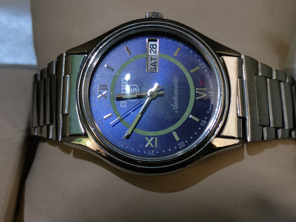 Seiko 5 Vintage Racing Dial – Restored Sport Style