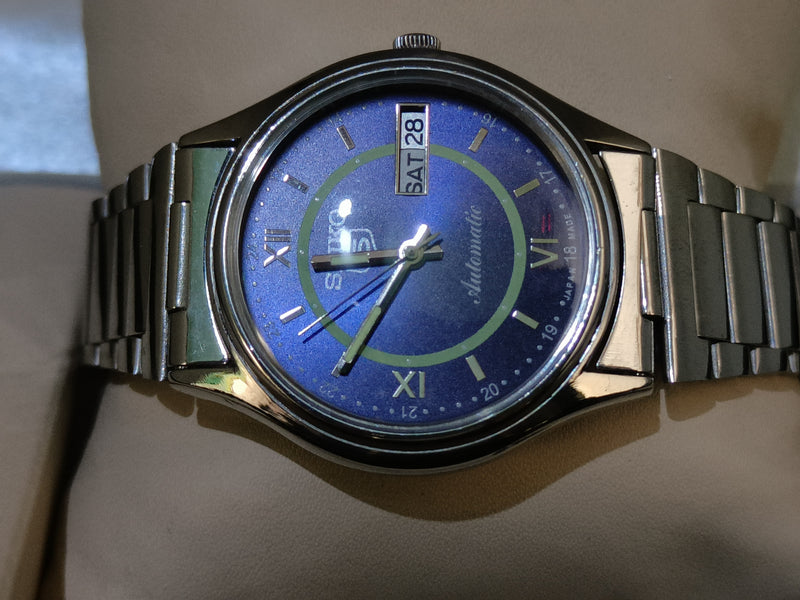 Seiko 5 Vintage Racing Dial – Restored Sport Style