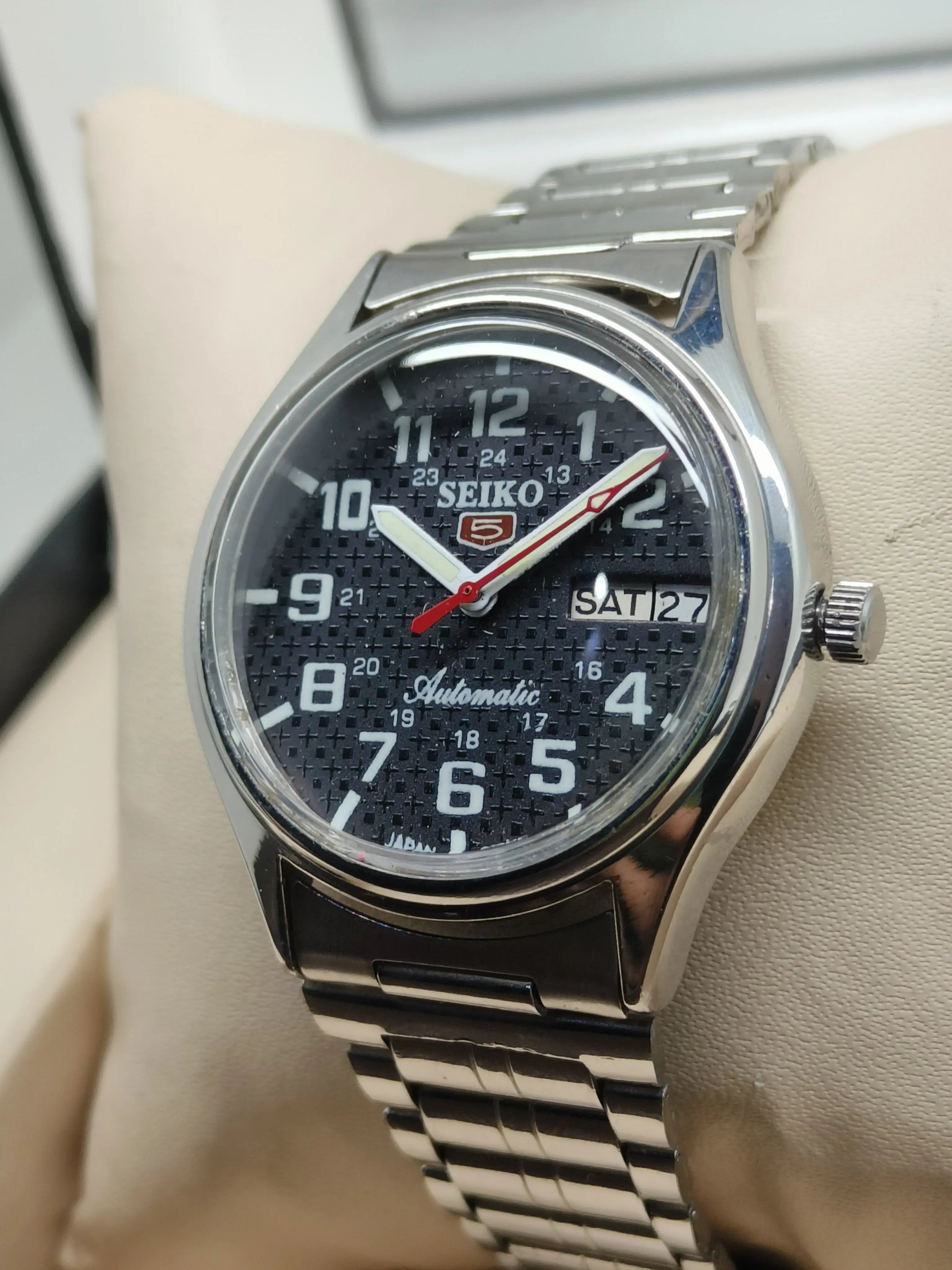 Seiko 5 Vintage Dual Tone – Refurbished Elegant Watch National Watches