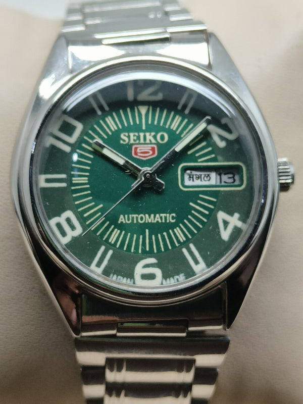 Seiko 5 Vintage Lime Green Dial – Refurbished Bold Style