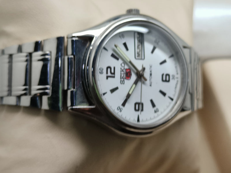 Seiko 5 Vintage Burgundy Dial – Refurbished Unique Piece