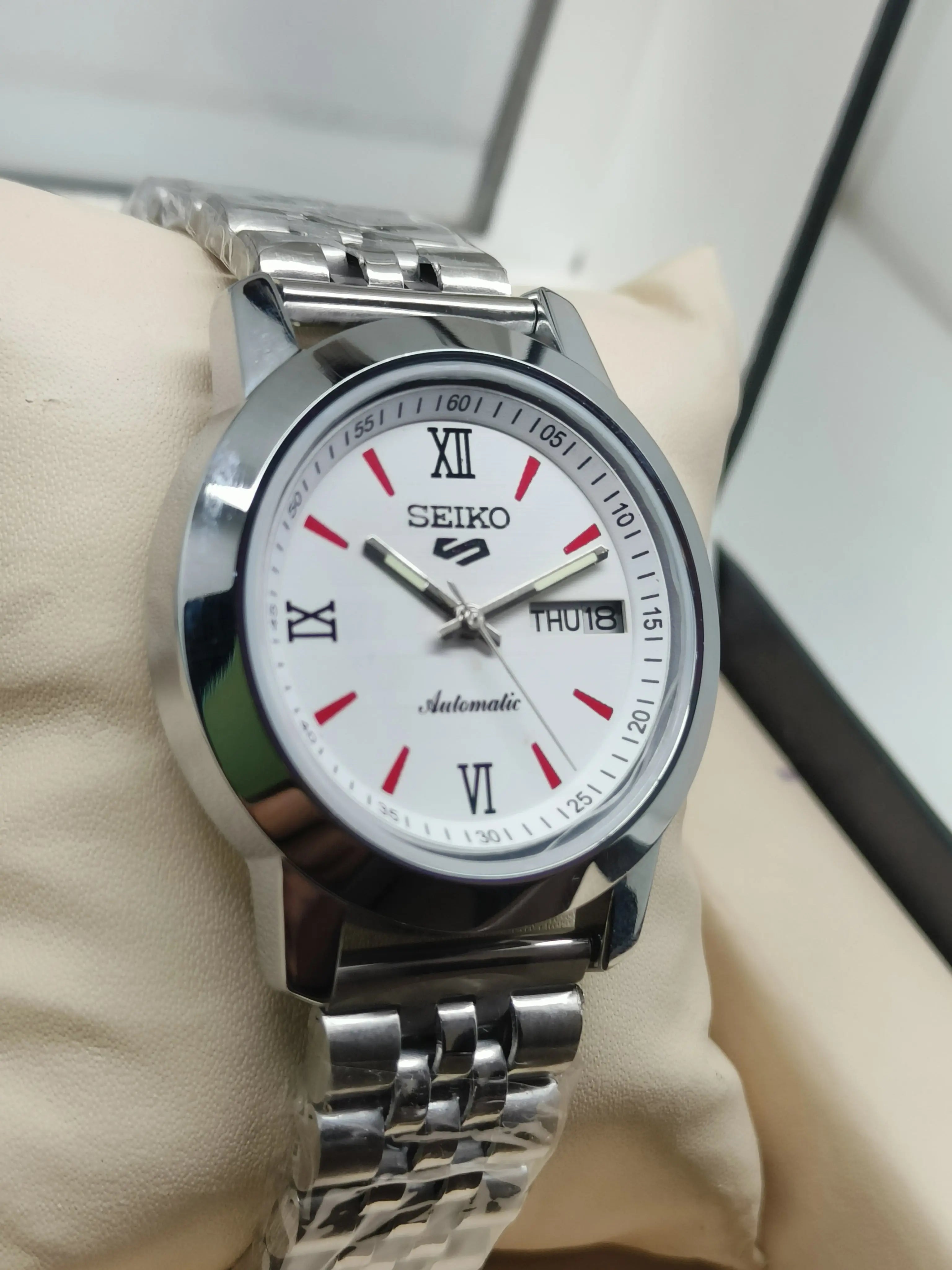 Seiko 5 Vintage Racing Dial – Restored Sport Style National Watches