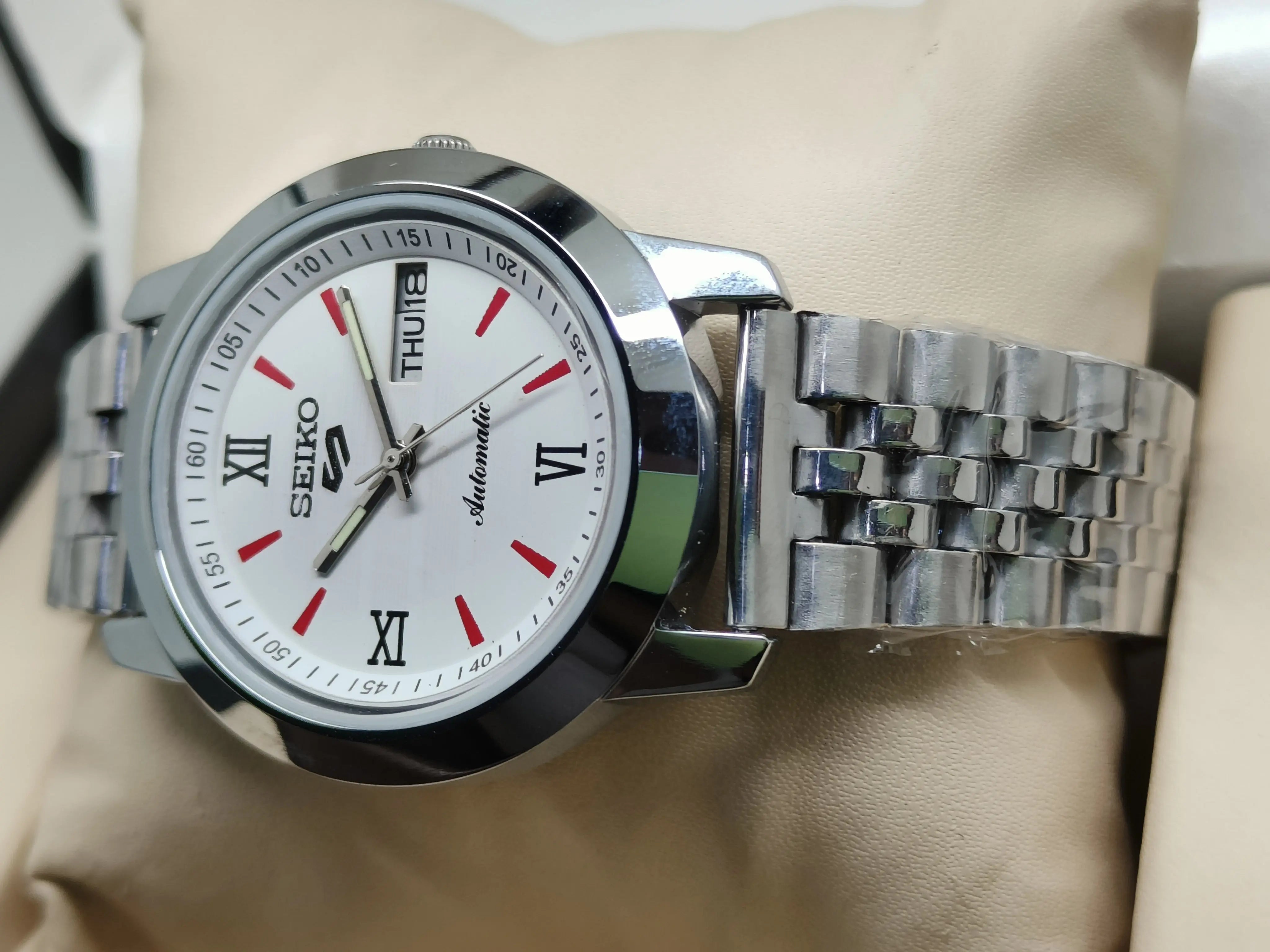 Seiko 5 Vintage Racing Dial – Restored Sport Style National Watches