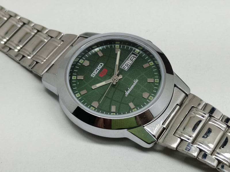 Seiko 5 Vintage Matte Black – Refurbished Subtle Look