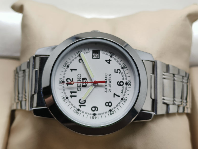 Seiko 5 Vintage Applied Indices – Restored Detailing