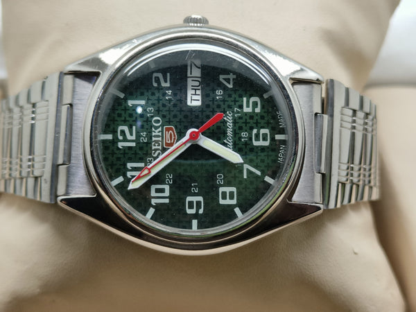 Seiko 5 Vintage Automatic – Refurbished Daily Beater