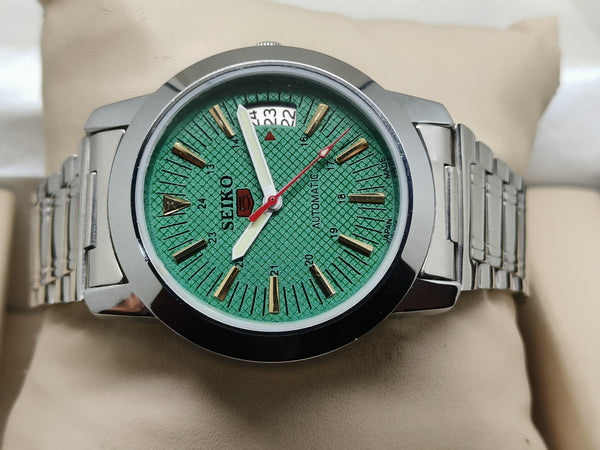 Seiko 5 Vintage Automatic – Slim 37mm Classic Size
