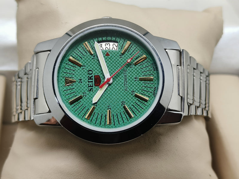 Seiko 5 Vintage Automatic – Slim 37mm Classic Size