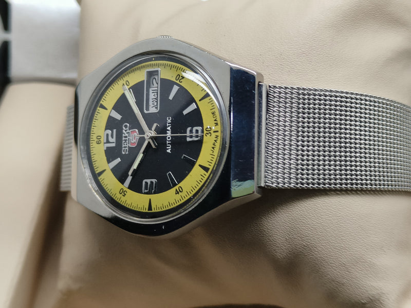 Seiko 5 Vintage Automatic – Factory Lume Survivor