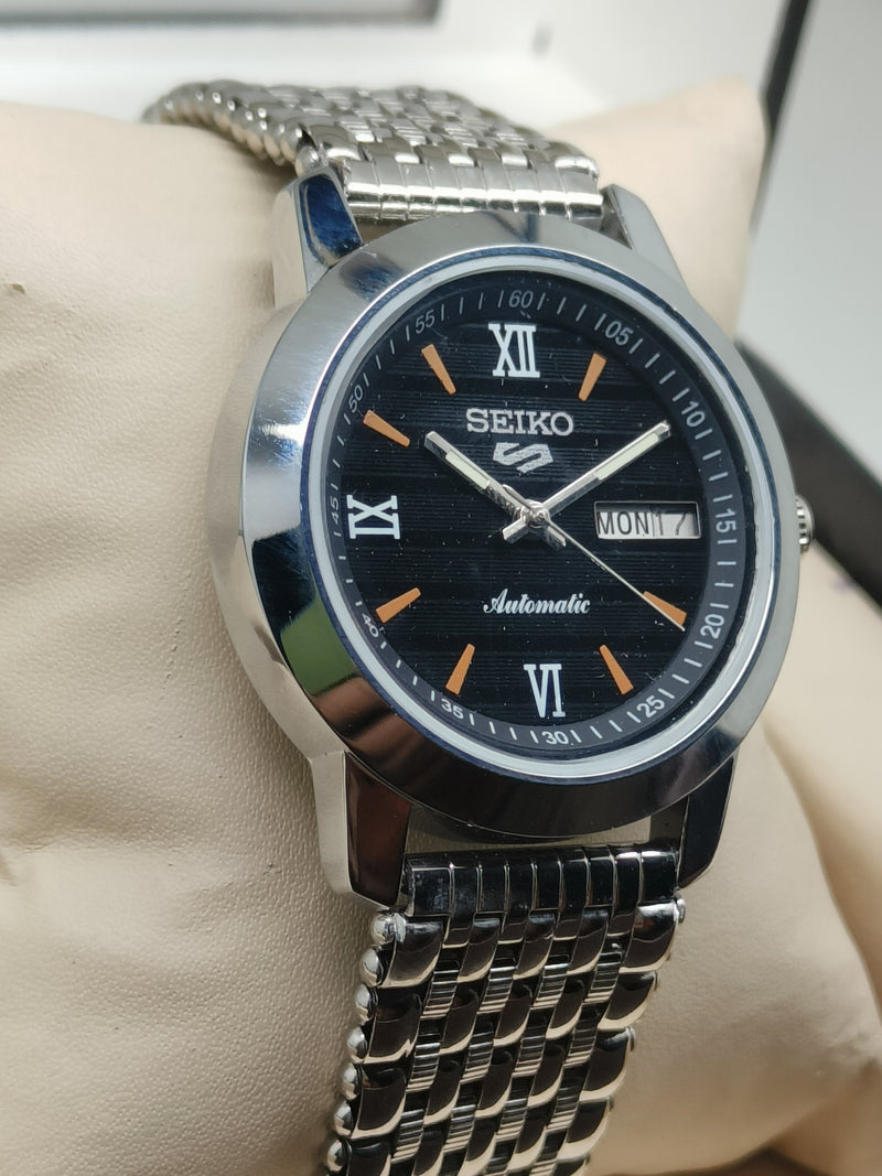 Seiko 5 Vintage Automatic – Water Resistant Refurbished Model