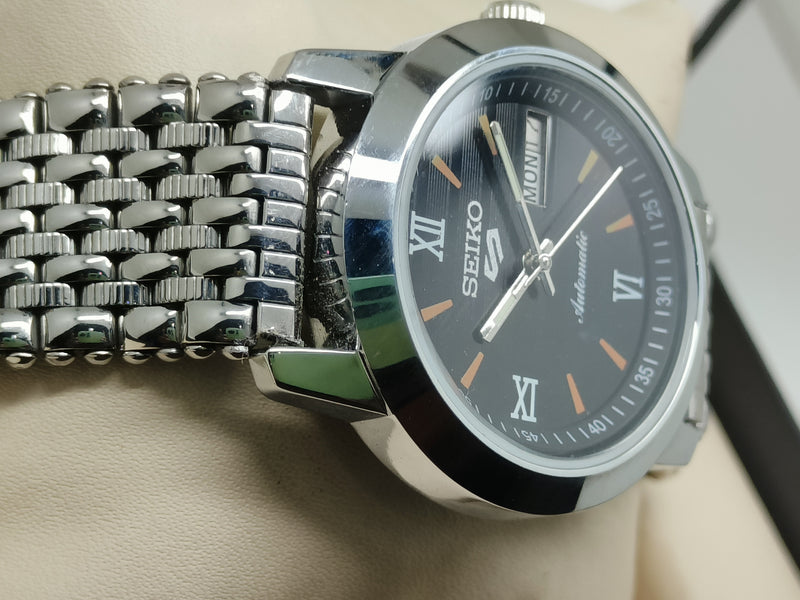 Seiko 5 Vintage Automatic – Water Resistant Refurbished Model
