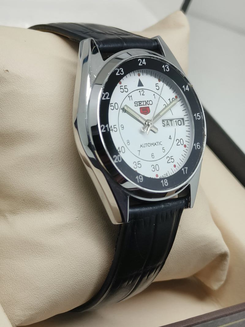 Seiko 5 Vintage Automatic – Long Lasting Mechanical Movement