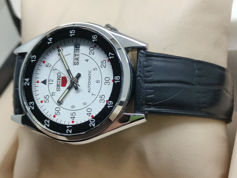 Seiko 5 Vintage Automatic – Long Lasting Mechanical Movement