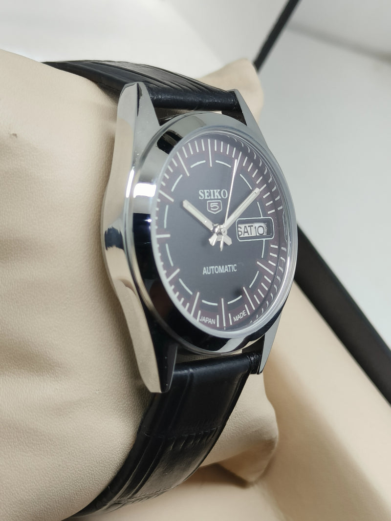 Seiko 5 Vintage Automatic – Rugged & Reliable
