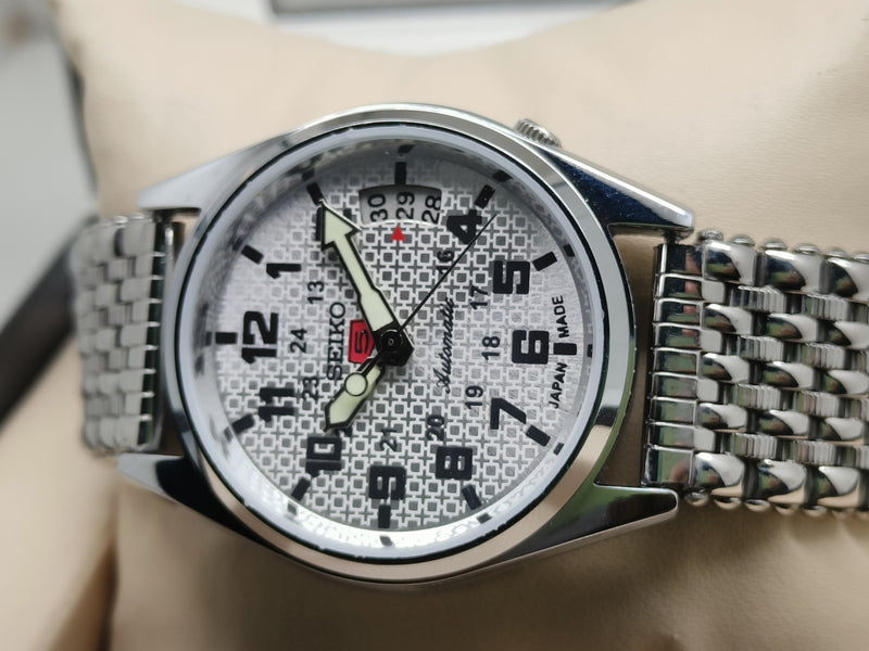 Seiko 5 Vintage Automatic – Collector’s Grade Finish