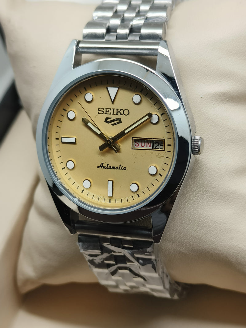 Seiko 5 Vintage Automatic – Rare Gold Trim