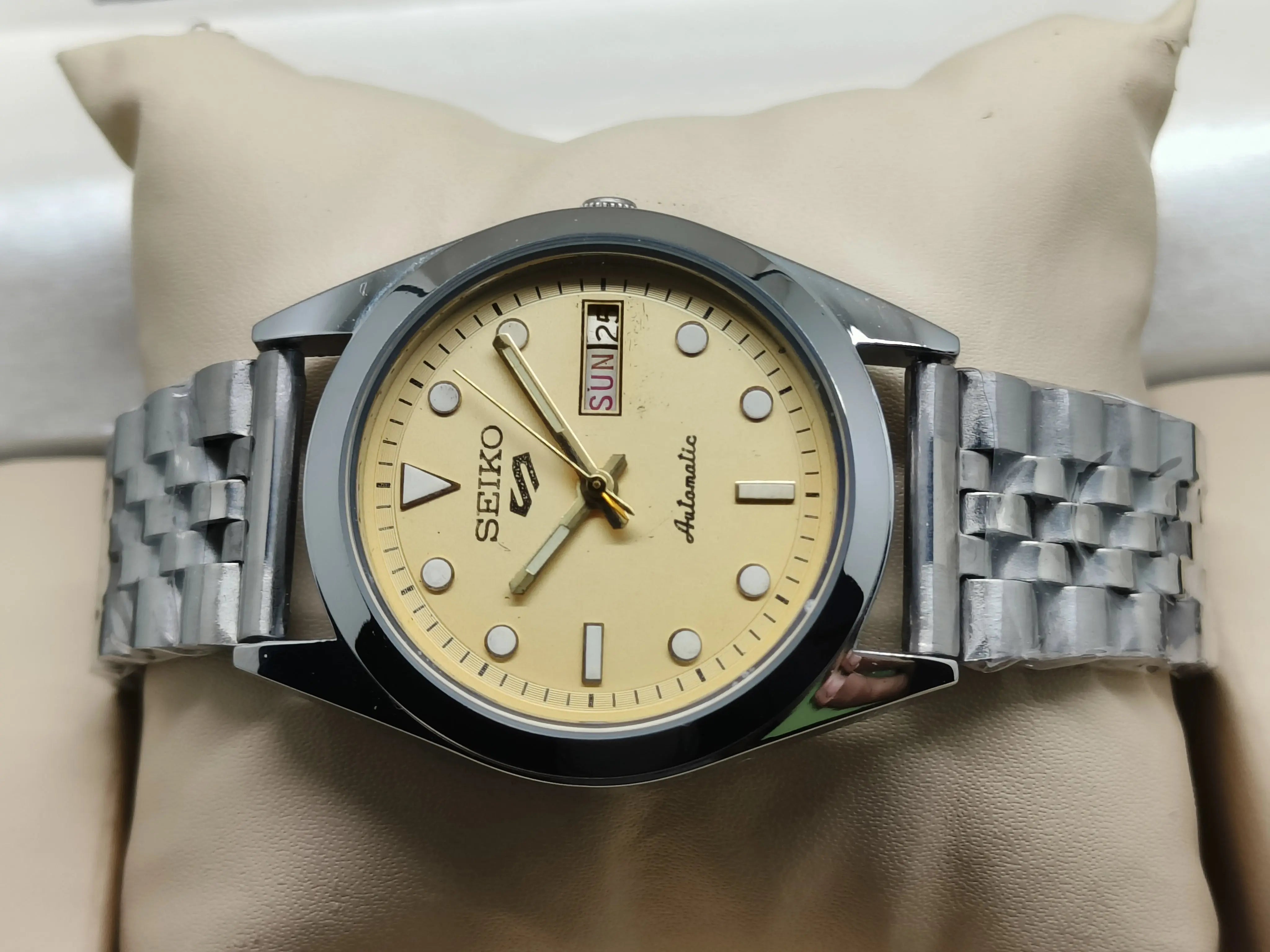 Seiko 5 Vintage Automatic – Rare Gold Trim National Watches