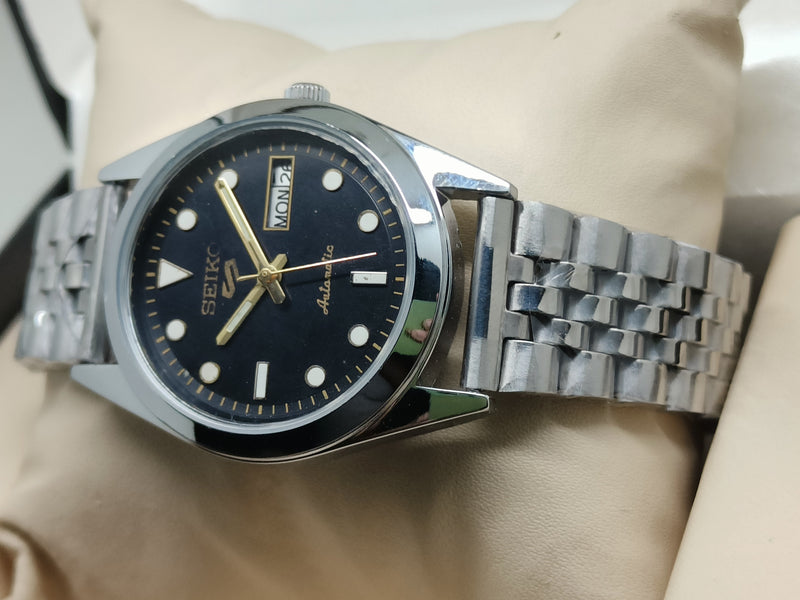 Seiko 5 Vintage Automatic – Rare Bezel Insert