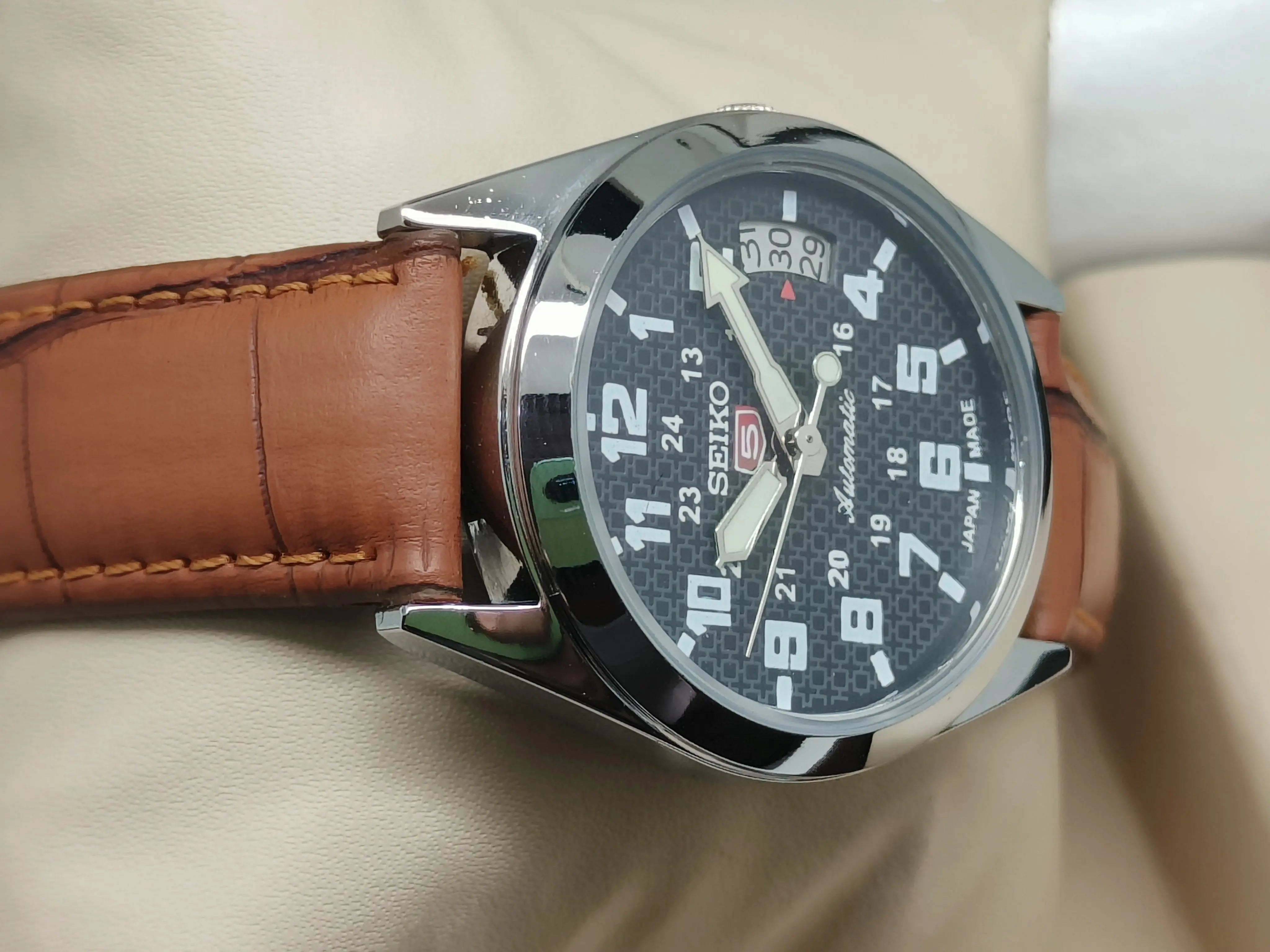 Seiko 5 Vintage Automatic – Entry-Level Luxury National Watches
