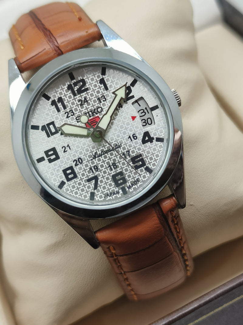 Seiko 5 Vintage Automatic – Everyday Style Watch