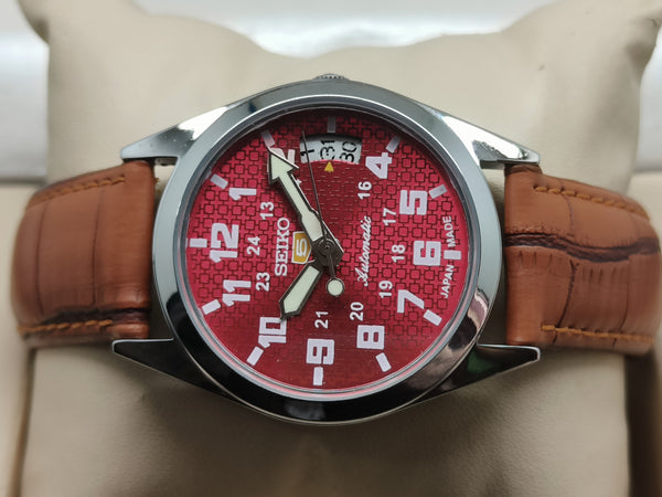 Seiko 5 Vintage Automatic – For Casual & Formal