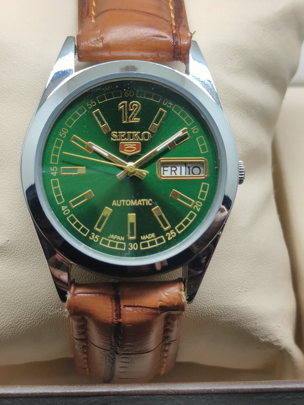 Seiko 5 Vintage Automatic – Crisp Hands, Sharp Case