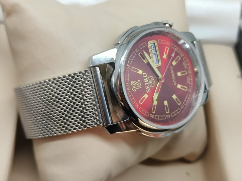 Seiko 5 Vintage Automatic – Iconic Japan Timepiece