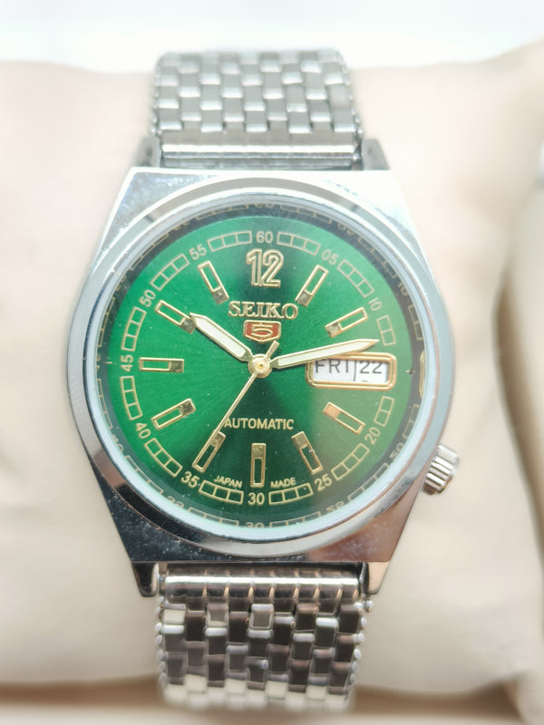 Seiko 5 Vintage Automatic – Limited Edition Style (if it looks rare)