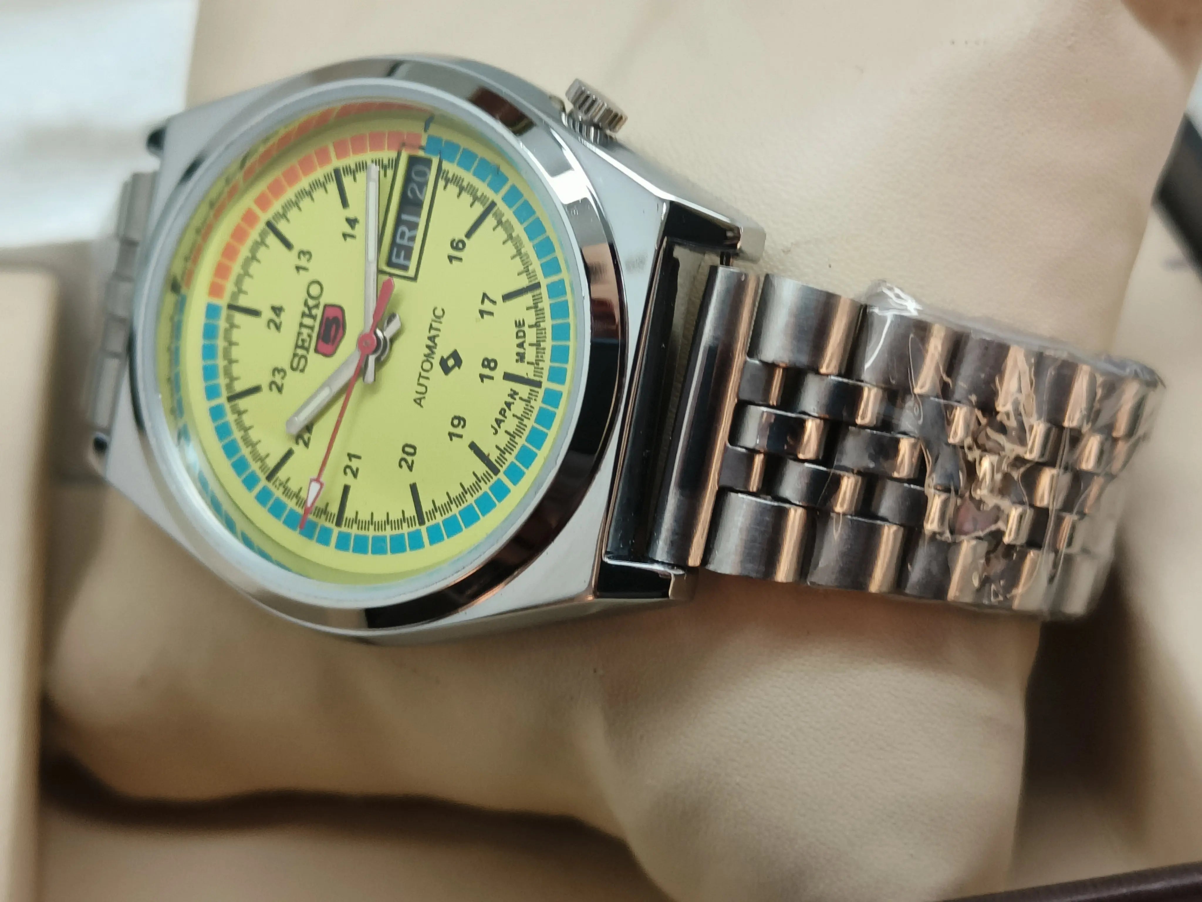 Seiko 5 Vintage Automatic – Transparent Crystal Domed Design National Watches