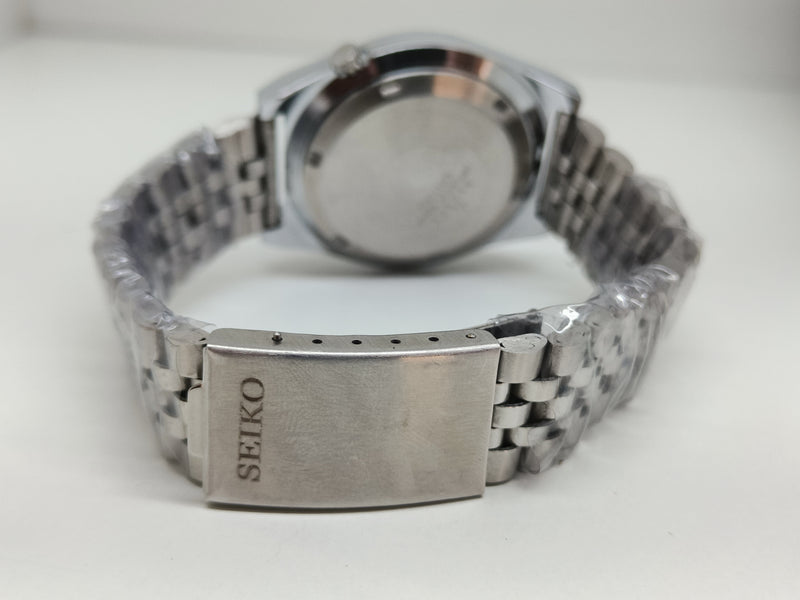 Seiko 5 Vintage Automatic – Retro Colour Dial Highlight