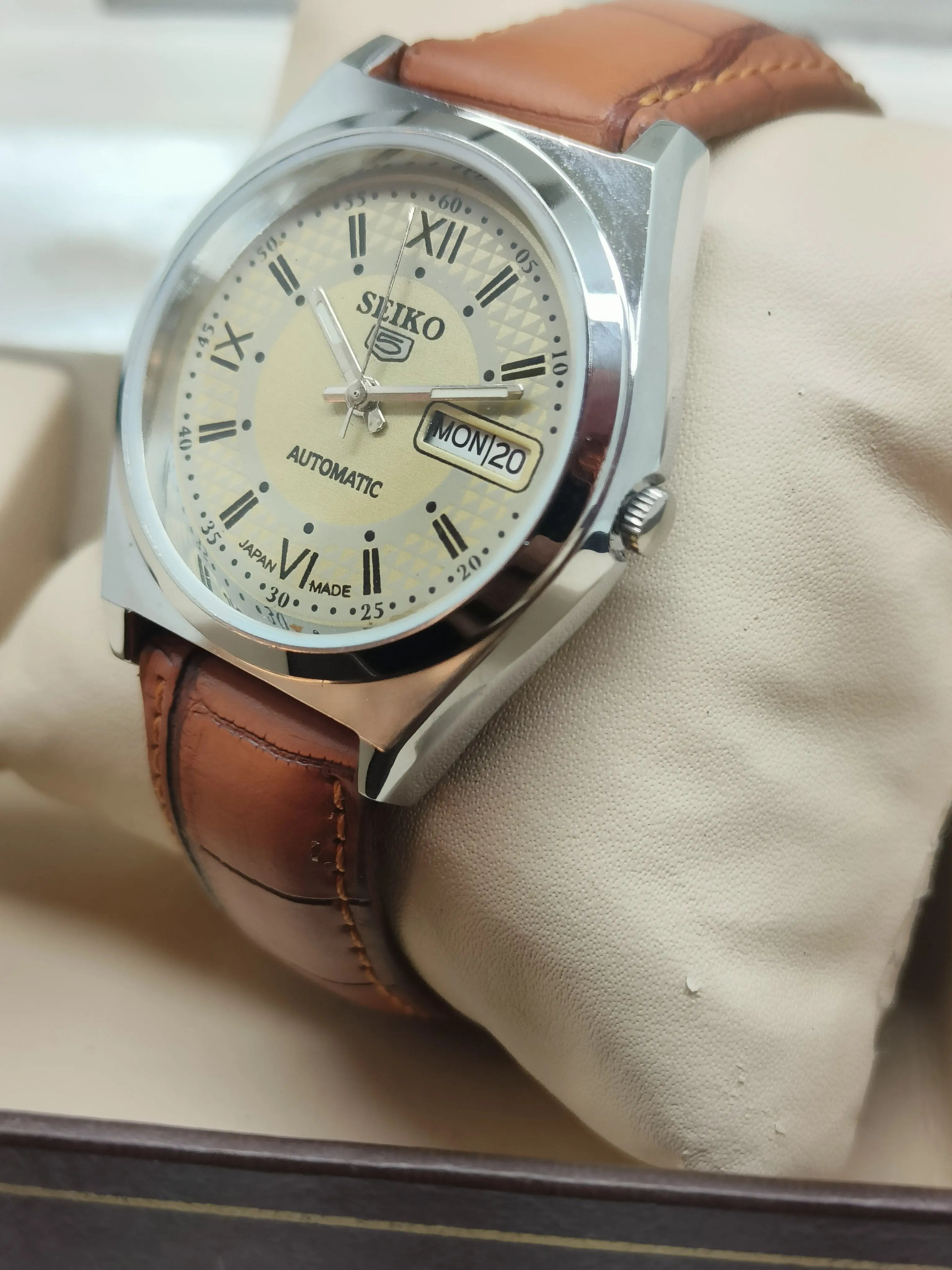 Seiko 5 Vintage Automatic Day/Date – Fully Refurbished National Watches