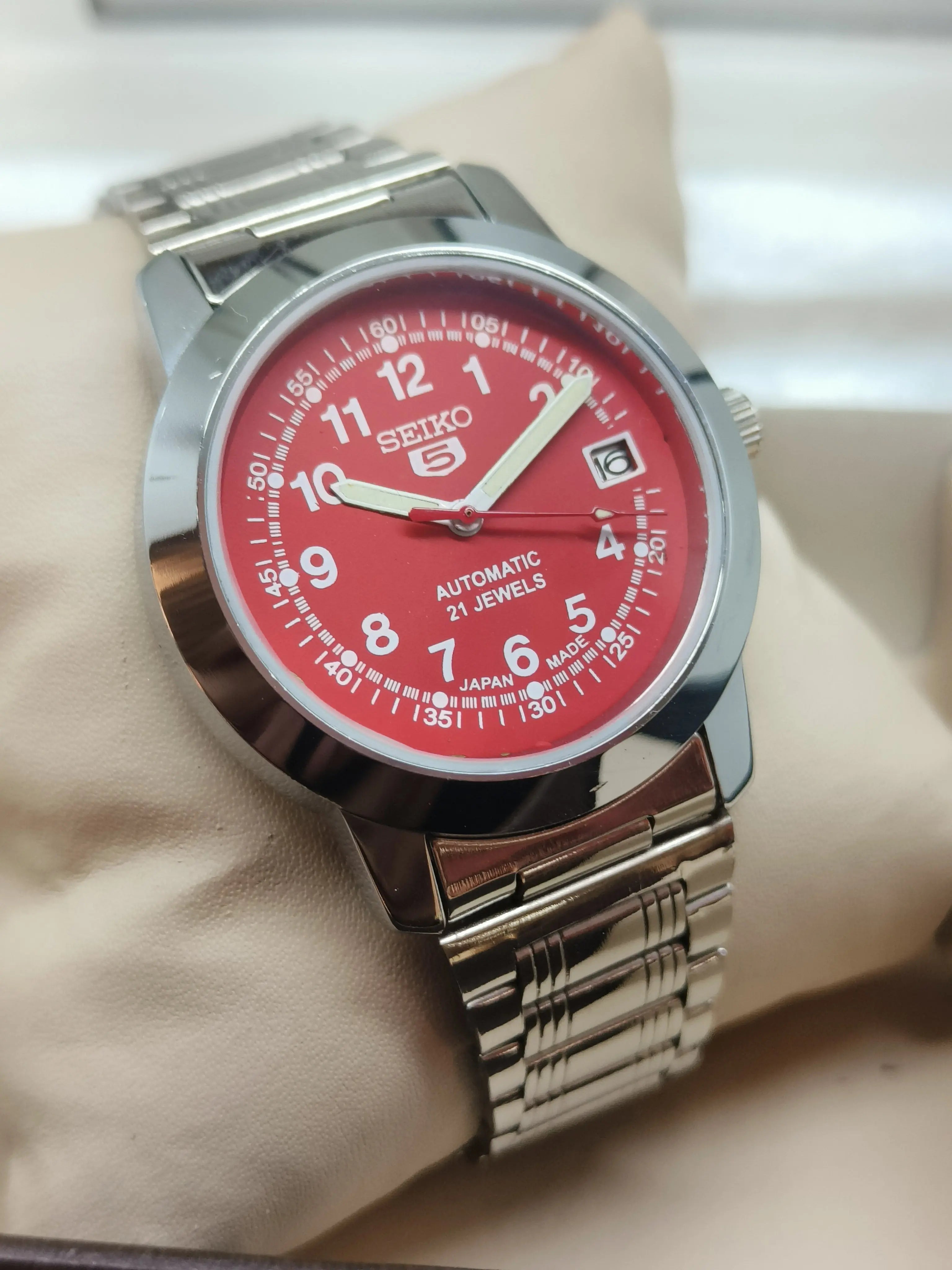 Japanese Seiko 5 Vintage – Refurbished Original Movement National Watches