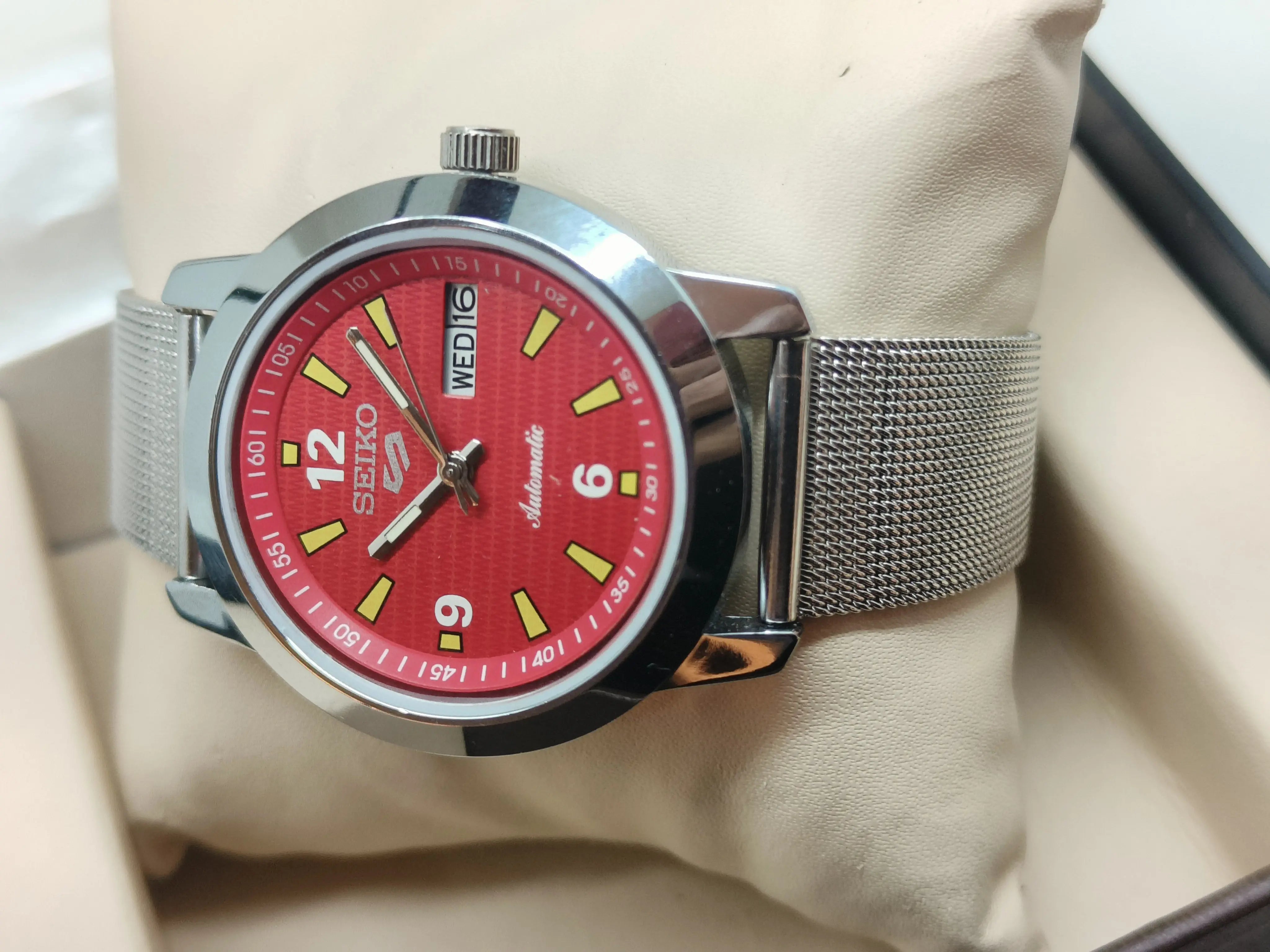 Seiko 5 Refurbished 70s Automatic – Classic Vintage Look National Watches