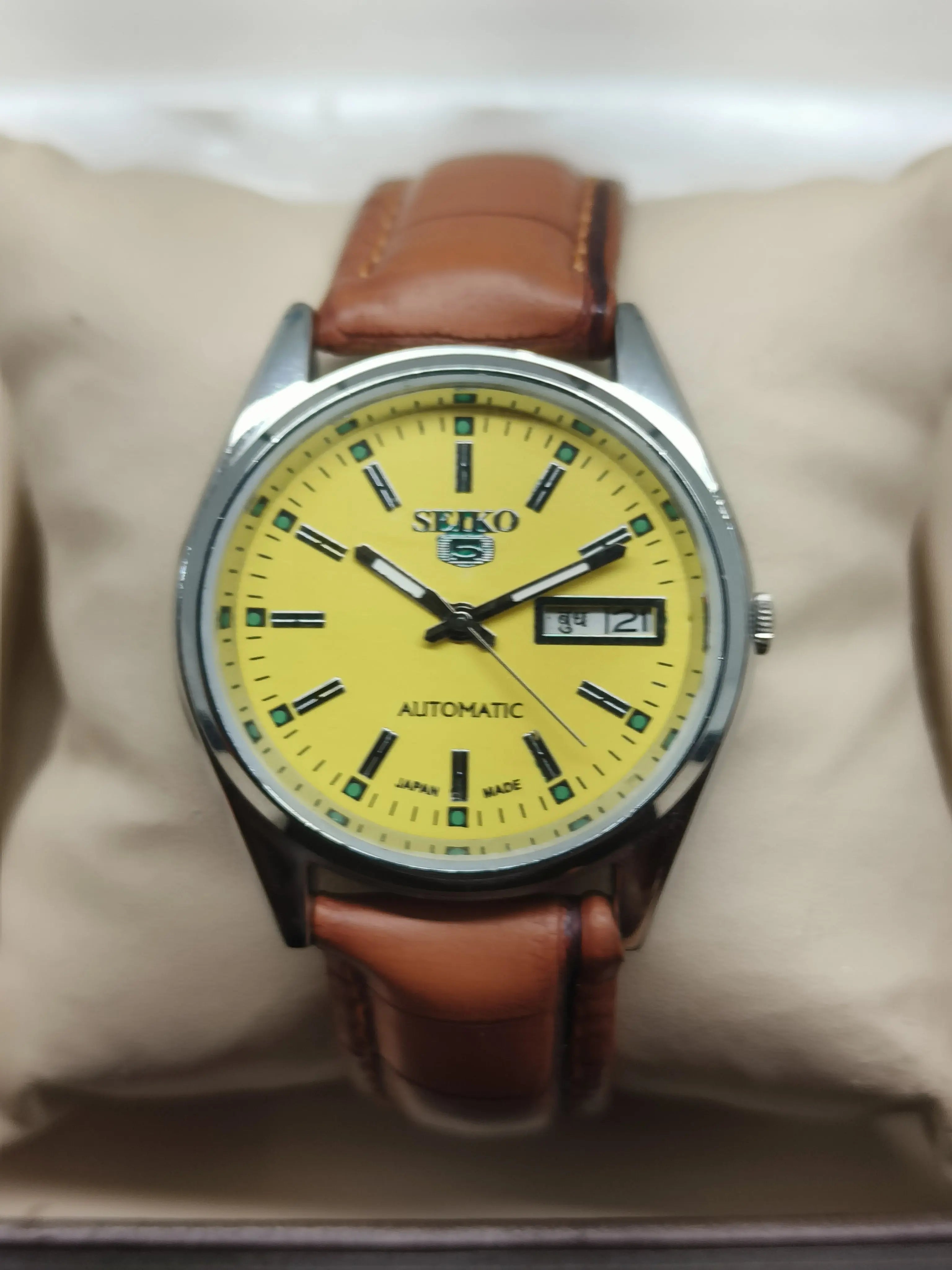 Authentic Seiko 5 Vintage – Refurbished Mechanical Watch National Watches