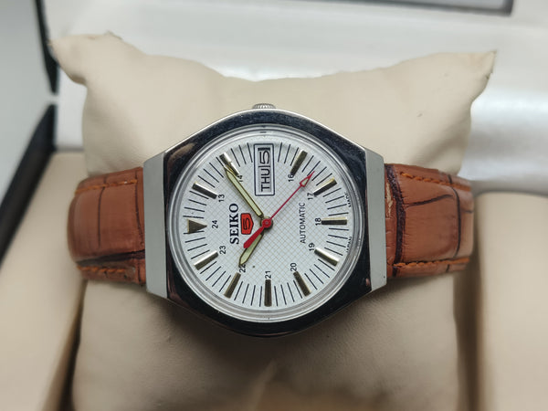 Seiko 5 Vintage Military Style – Refurbished Automatic