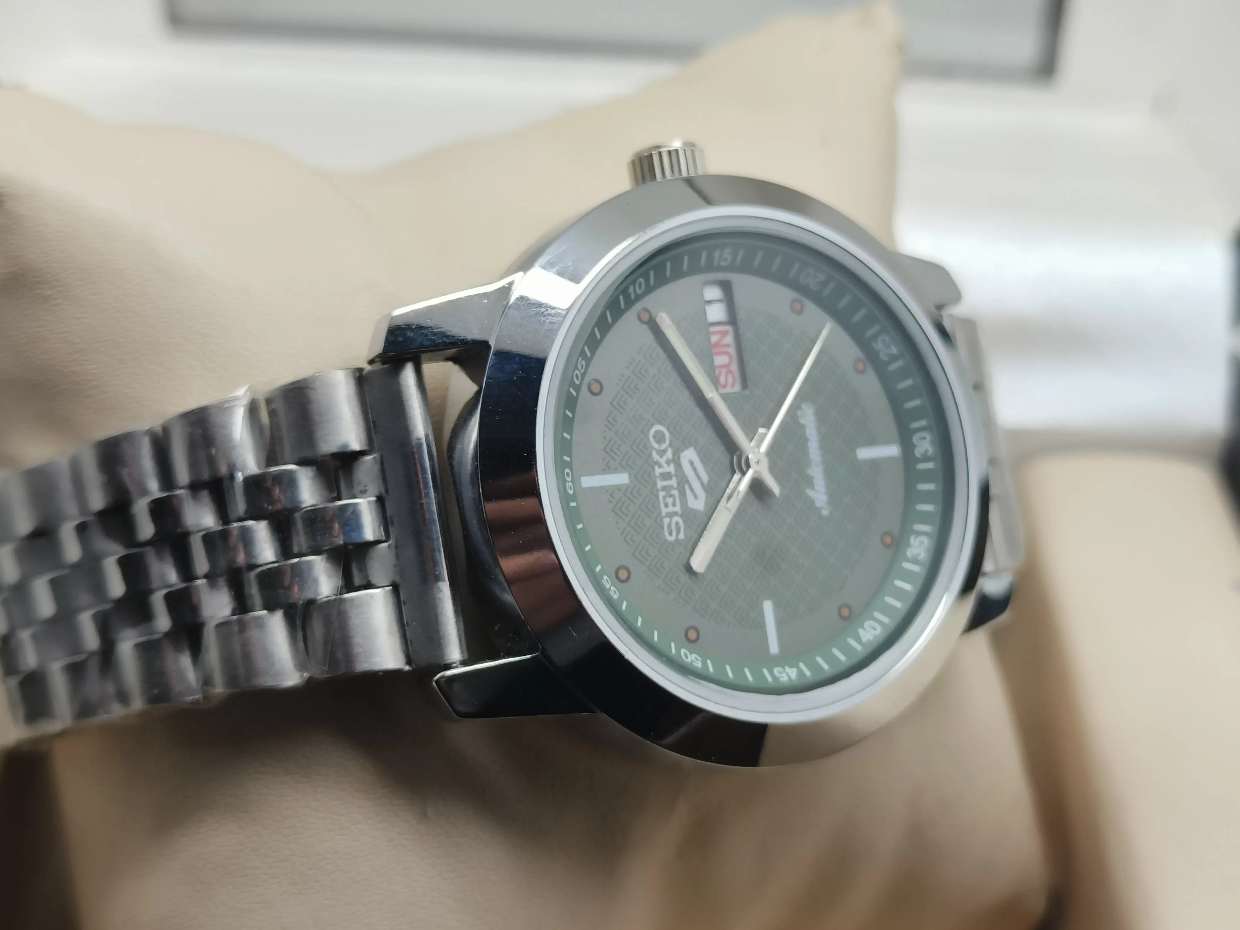 Seiko 5 Vintage Sports Automatic – Refurbished Piece National Watches