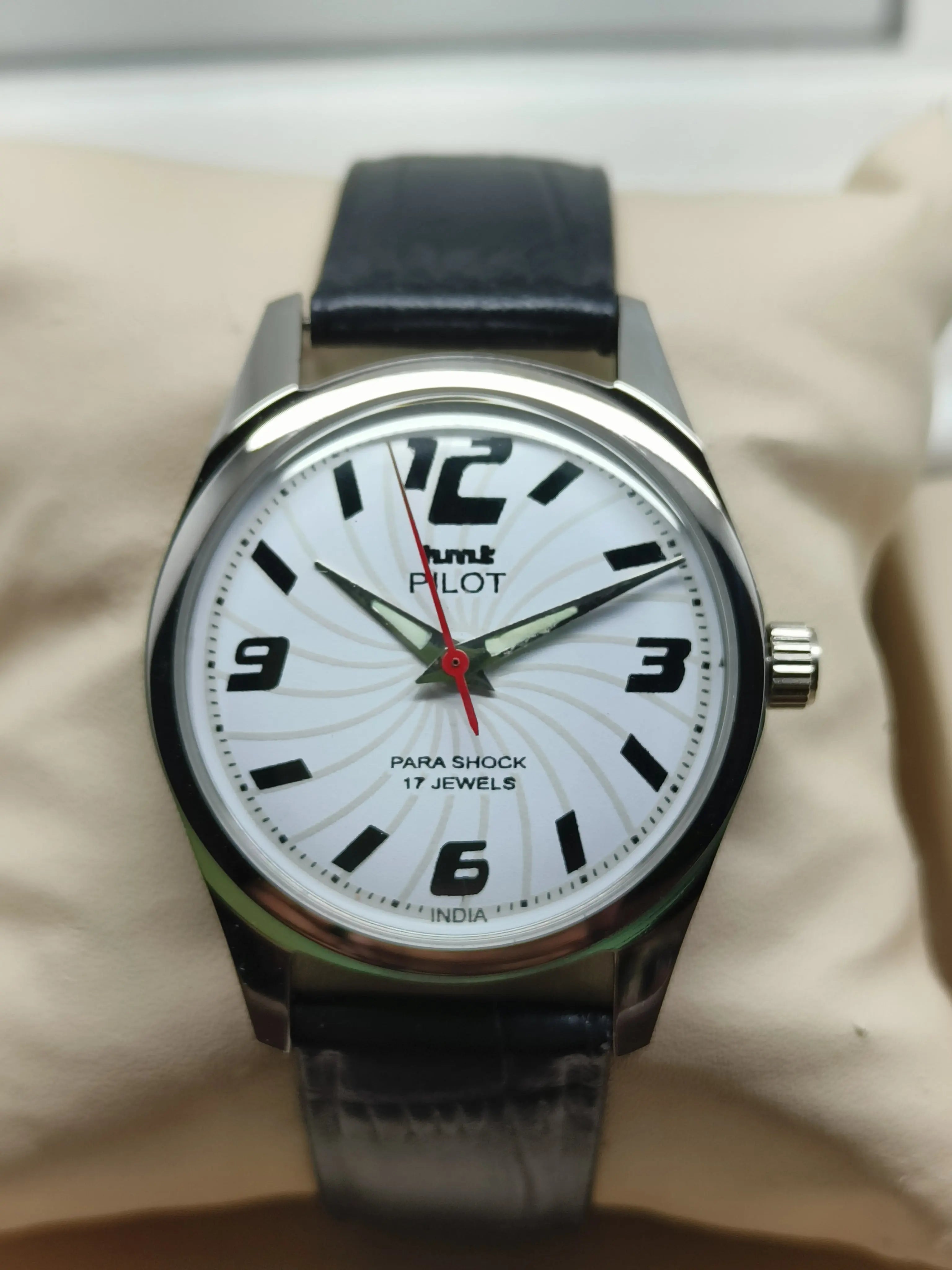 HMT Mechanical Vintage Watch – Refurbished Classic | Original Hand-Winding Timepiece National Watches