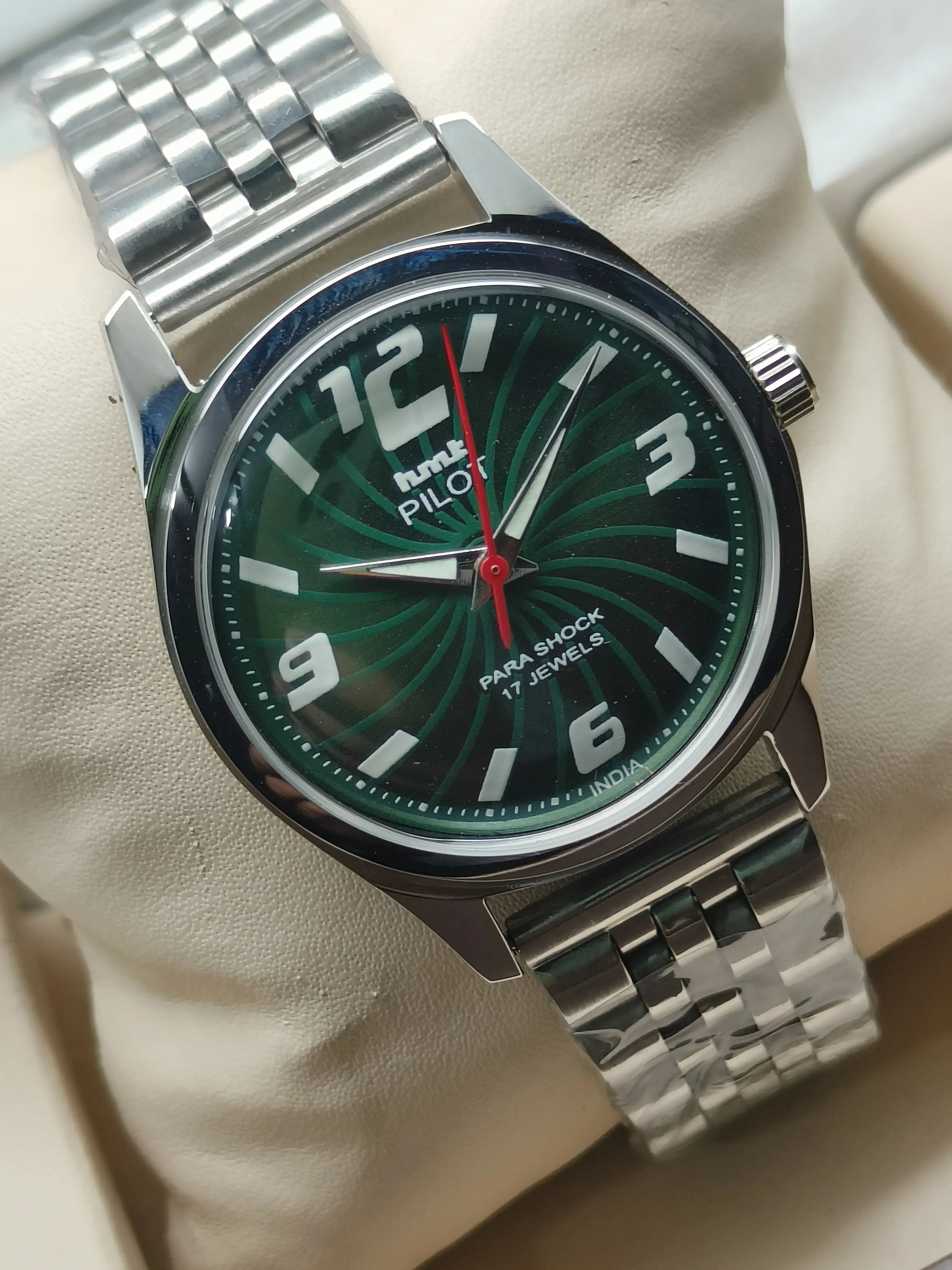 HMT Mechanical Vintage Watch – Refurbished Classic | Original Hand-Winding Timepiece National Watches